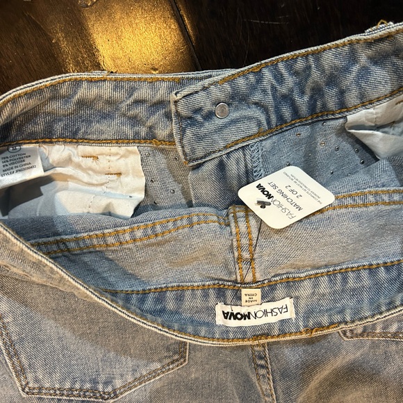 NWT Razzle Dazzle rhinestone embellished jeans & denim jacket M 2 pc set cropped - Picture 6 of 10
